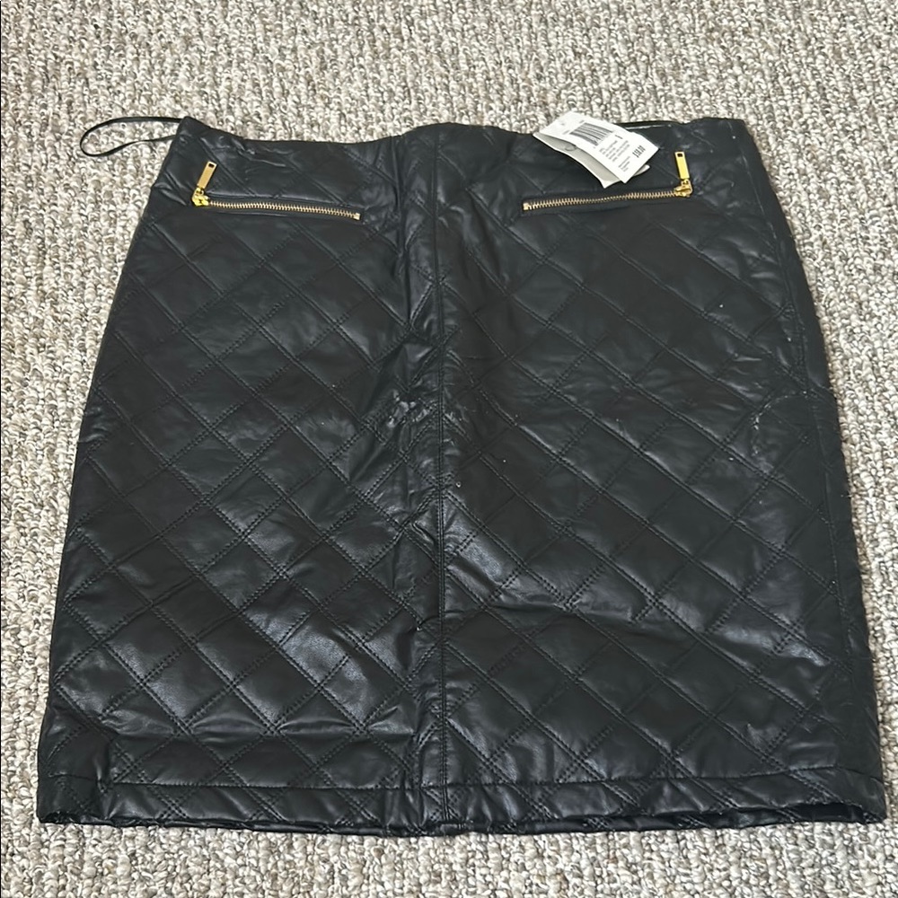 Carmen Black Mini Pencil Skirt for Night Out